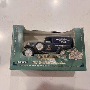 Vintage Ertl 1932 Ford Panel Delivery Bank Anheuser-Busch Die Cast 1/25 Scale